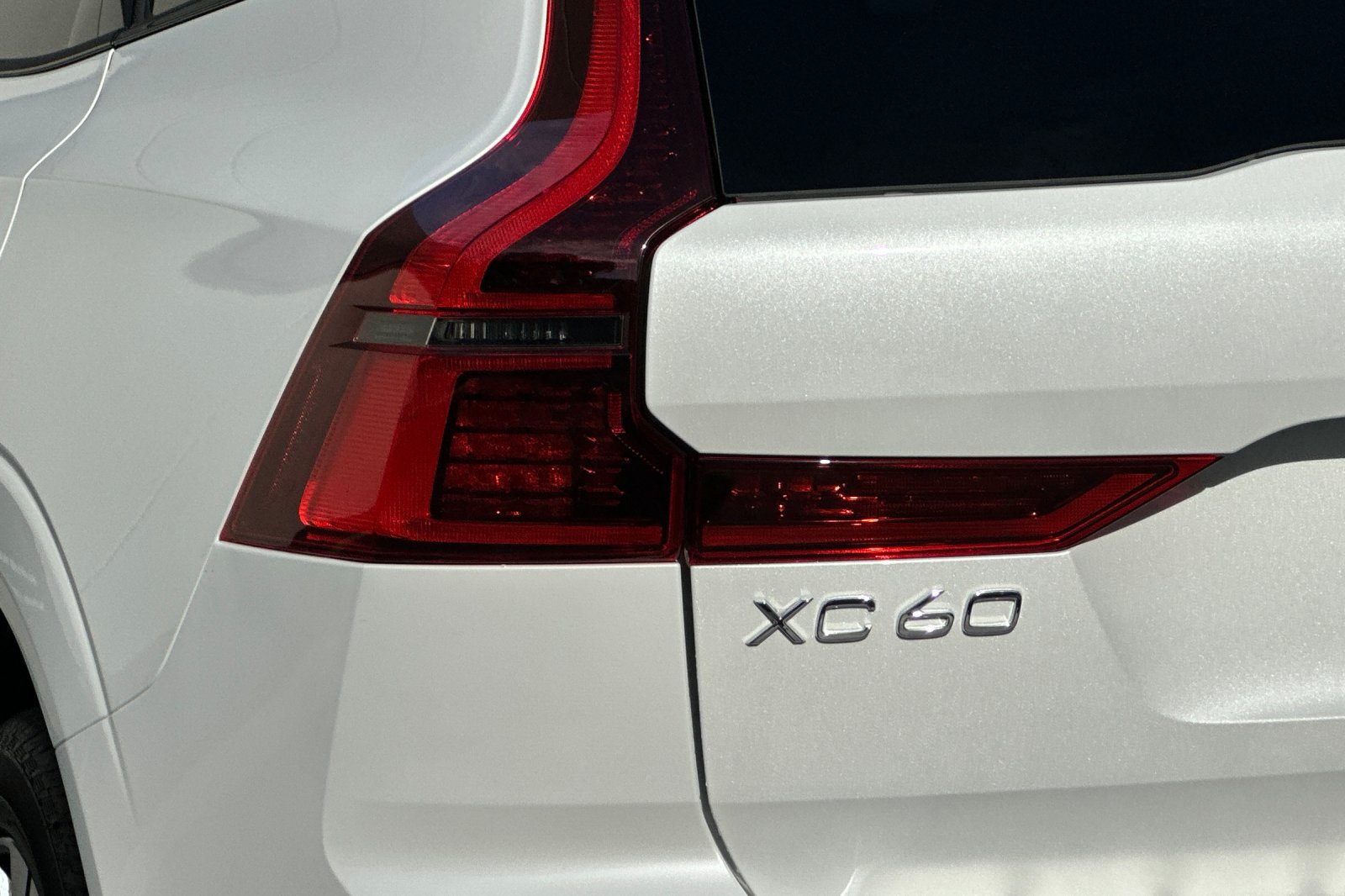 Certified 2026 Volvo XC60 B5 Plus w/ Protection Package Premier AWD/4WD image 34