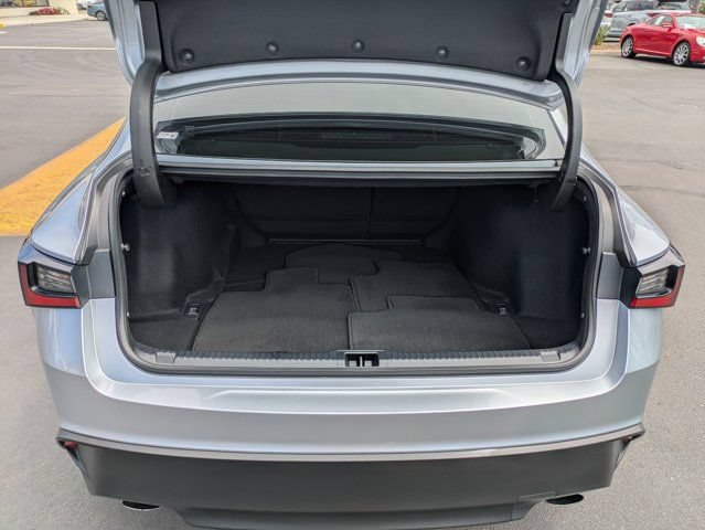Used 2023 Lexus IS 300 w/ Comfort Package RWD image 31