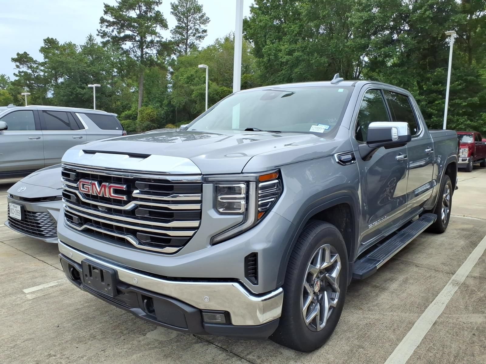 Used 2024 GMC Sierra 1500 SLT RWD image 4