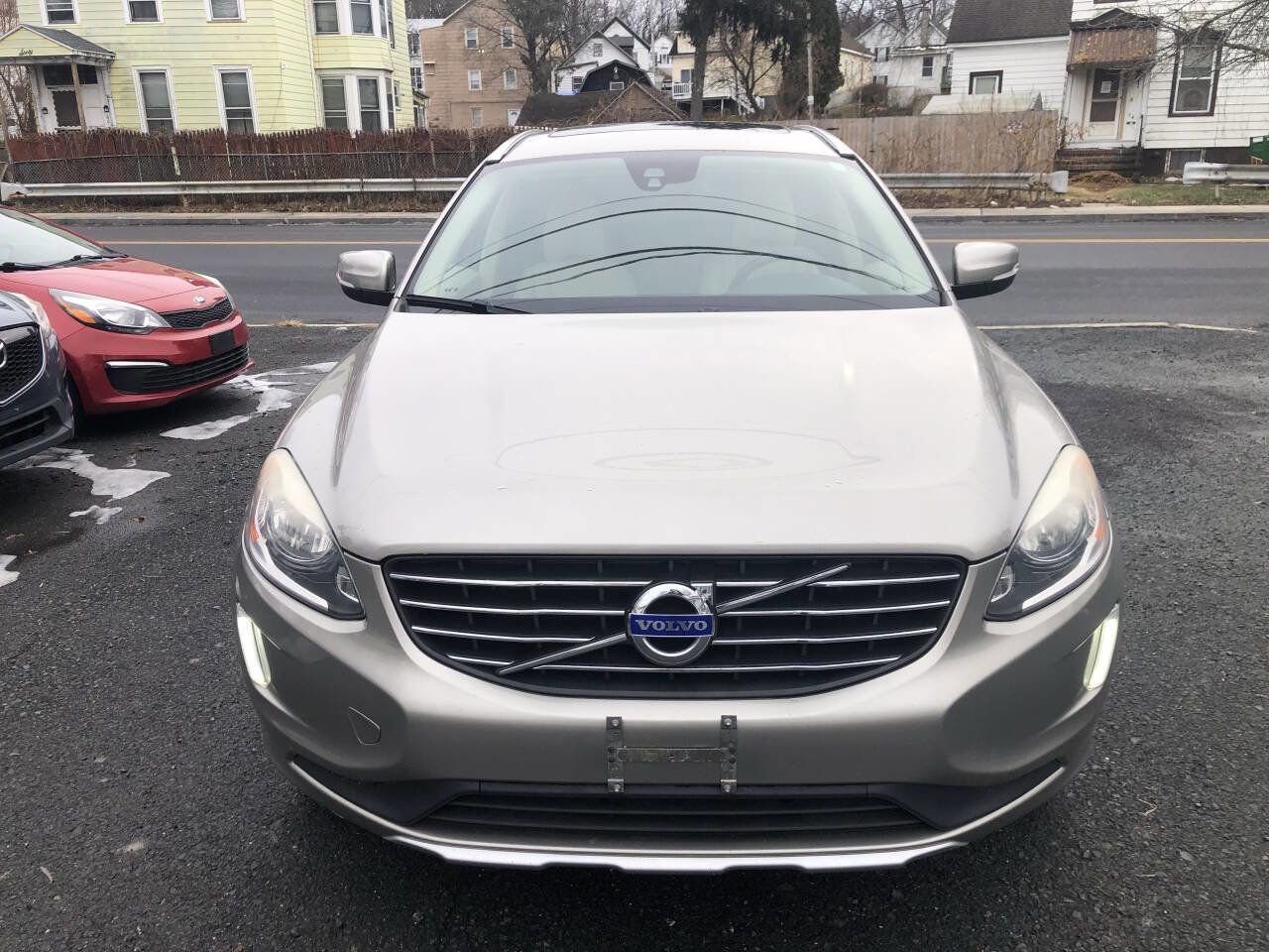 Used 2015 Volvo XC60 T6 image 2