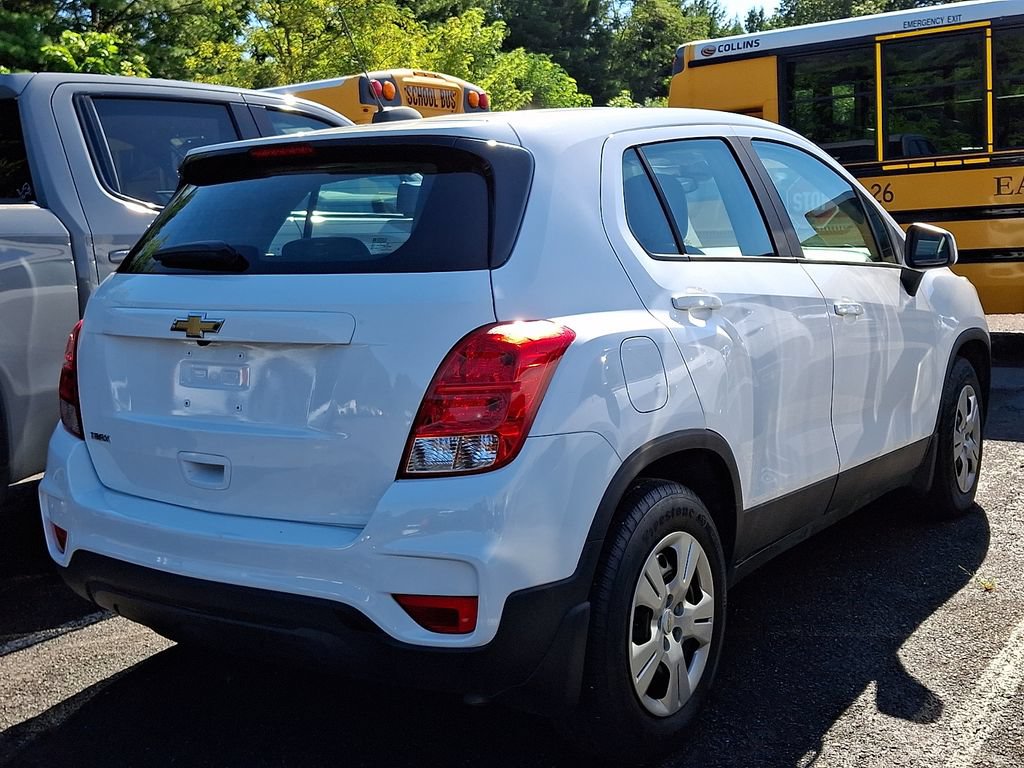 Used 2018 Chevrolet Trax LS w/ LPO, Protection Package FWD image 4