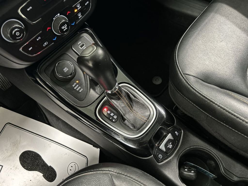 Used 2018 Jeep Compass Limited image 17
