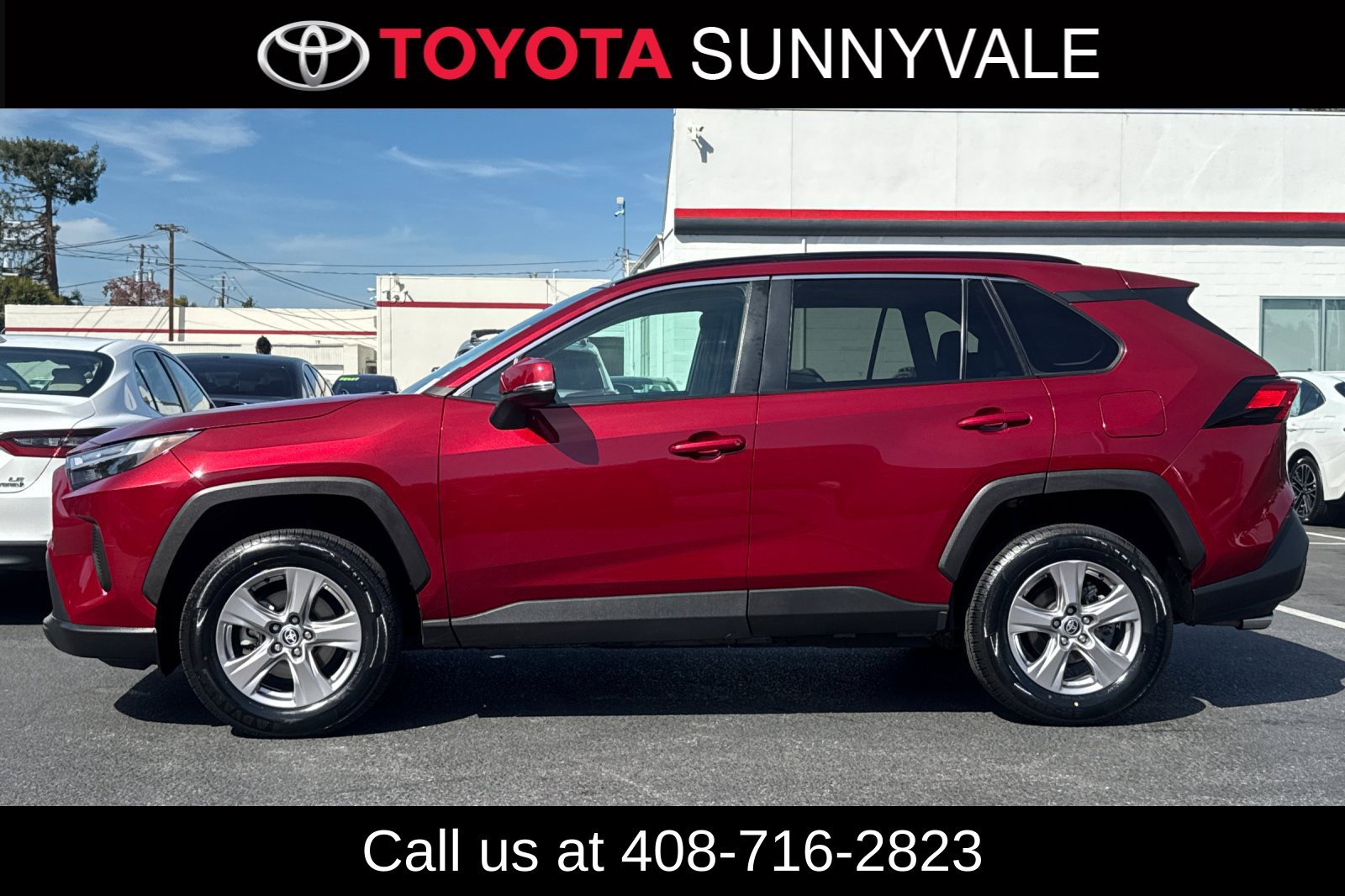Used 2023 Toyota RAV4 XLE FWD image 3