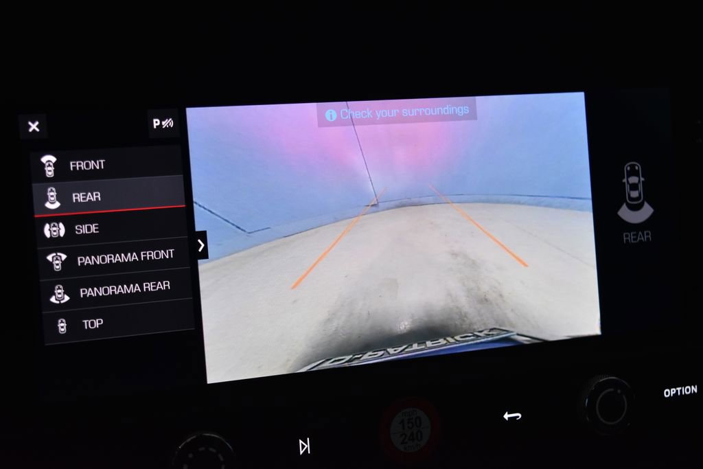 Certified 2025 Porsche Macan image 15