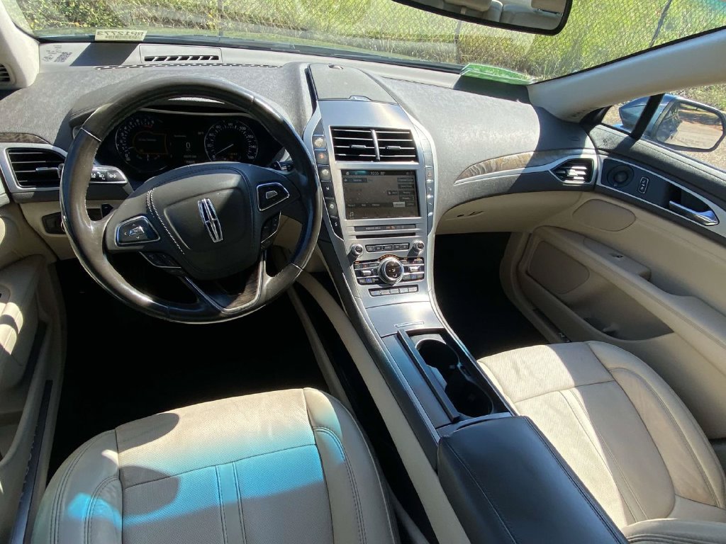 Used 2019 Lincoln MKZ Reserve FWD image 15