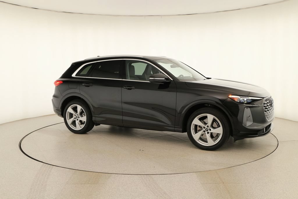 Certified 2025 Audi Q5 Prestige AWD/4WD image 9