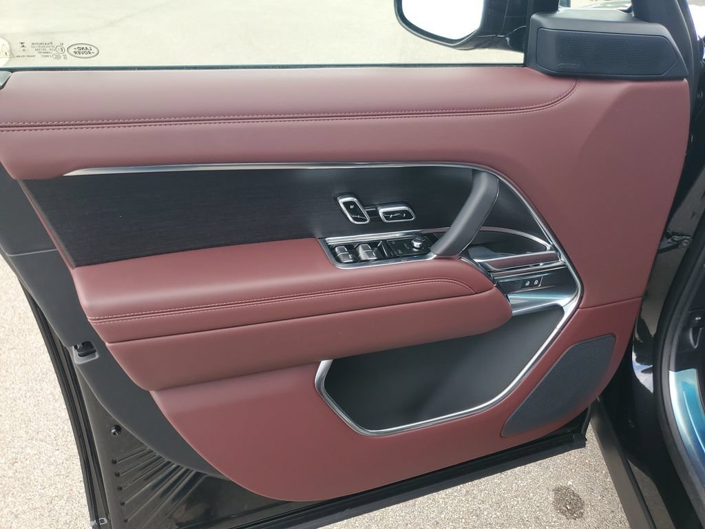 New 2026 Land Rover Range Rover SE AWD/4WD image 7
