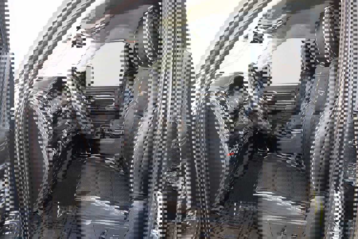 Used 2024 RAM 2500 Laramie image 11