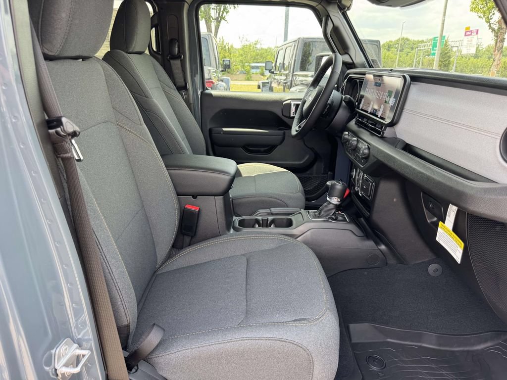 New 2026 Jeep Gladiator Sport AWD/4WD image 15