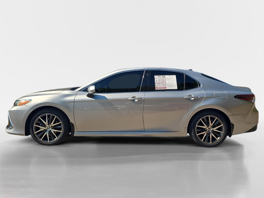 Used 2022 Toyota Camry XLE video 2