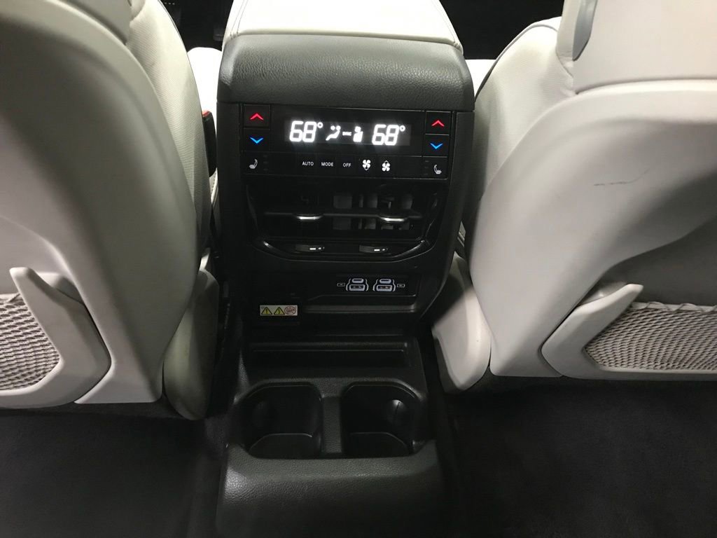 Used 2021 Jeep Grand Cherokee L Overland w/ Luxury Tech Group IV image 30