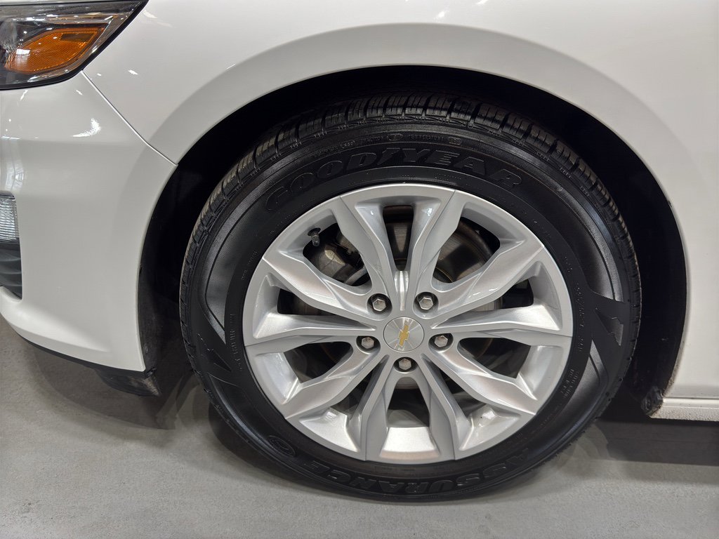 Used 2025 Chevrolet Malibu LT image 9