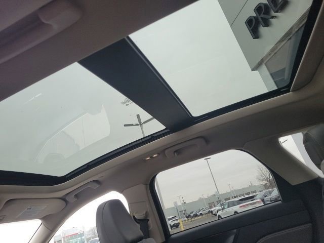 Certified 2024 Lincoln Corsair Reserve w/ Equipment Group 201A image 6