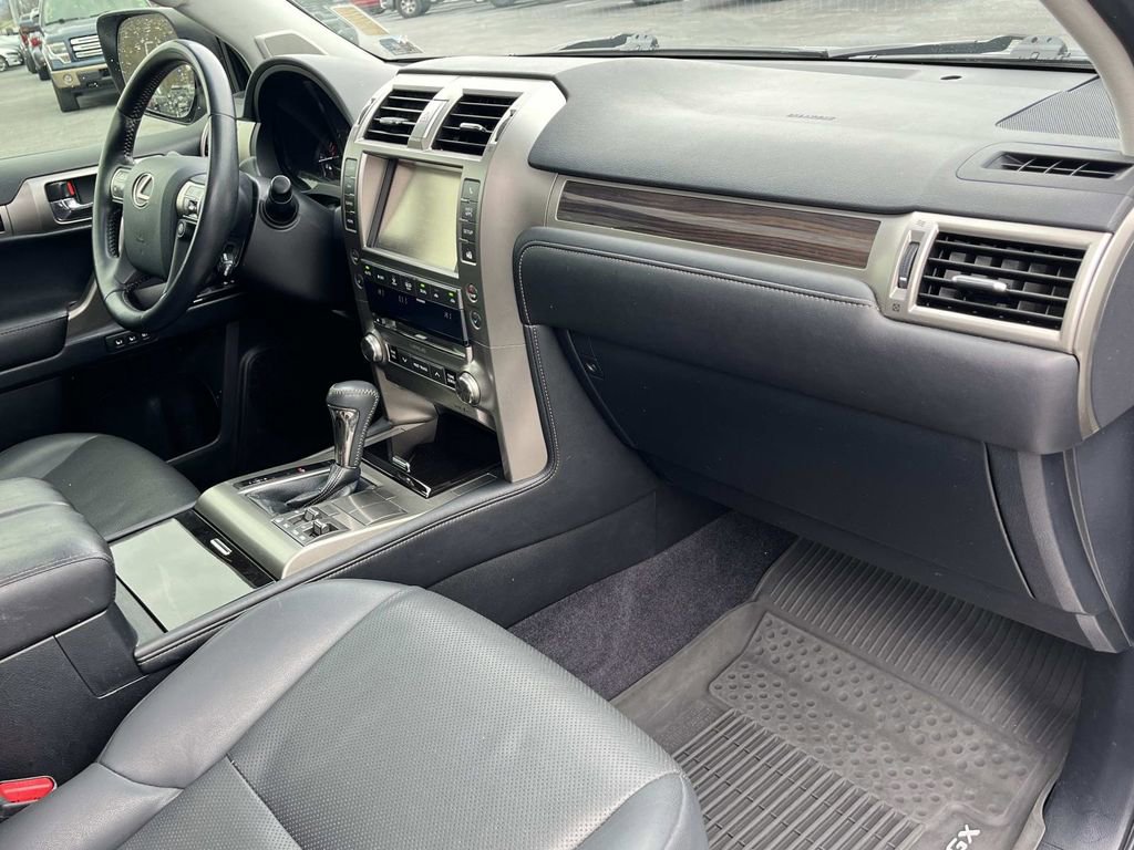 Used 2015 Lexus GX 460 460 w/ Navigation Package image 24