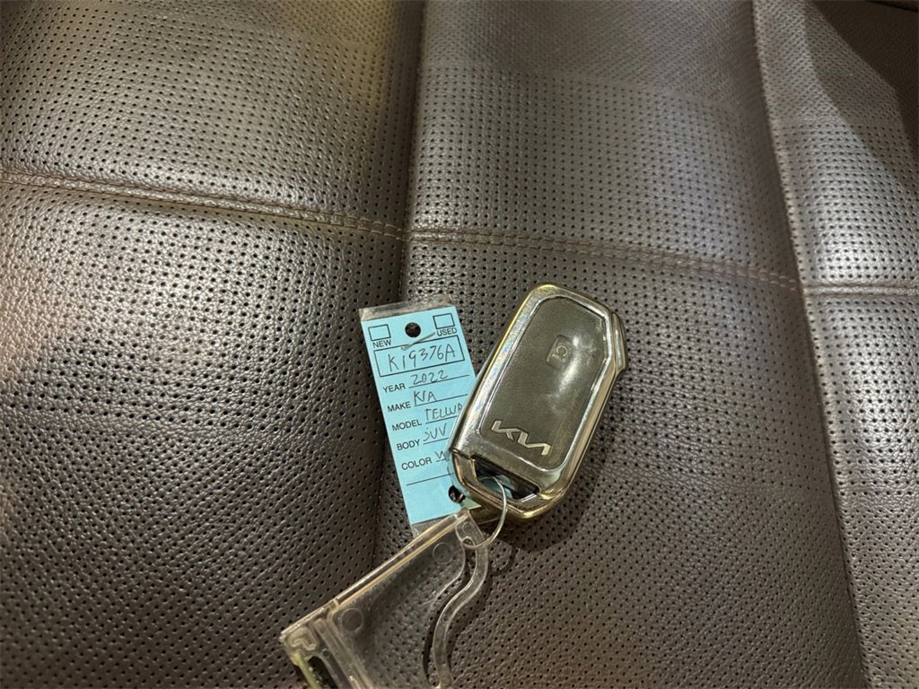 Used 2022 Kia Telluride SX w/ Nightfall Edition Package image 32