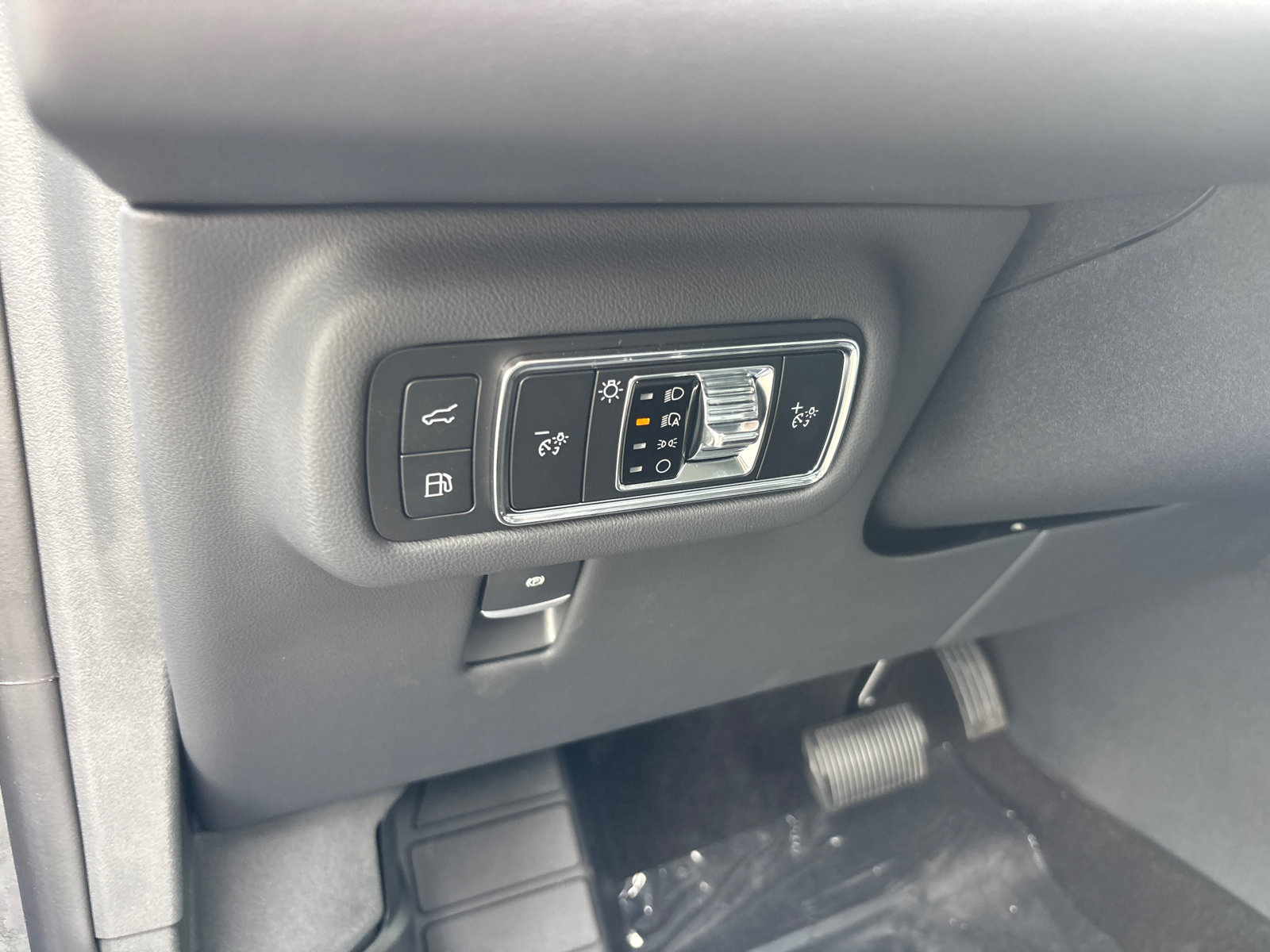 New 2026 Lincoln Nautilus Premier w/ Jet Appearance Package AWD/4WD image 14