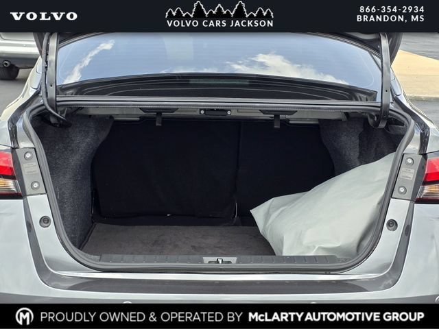 Used 2024 Nissan Versa SR w/ Trunk Package FWD image 27