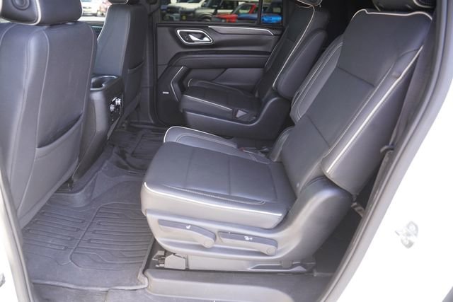 Used 2023 GMC Yukon XL SLT w/ SLT Premium Package image 13