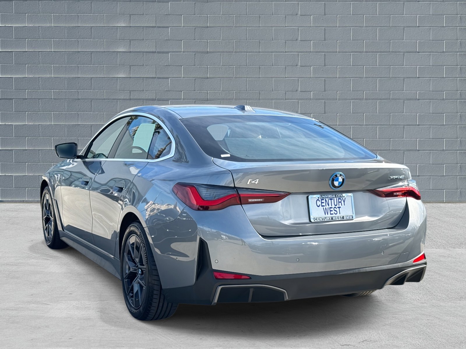 Used 2025 BMW i4 xDrive40i w/ Premium Package image 3