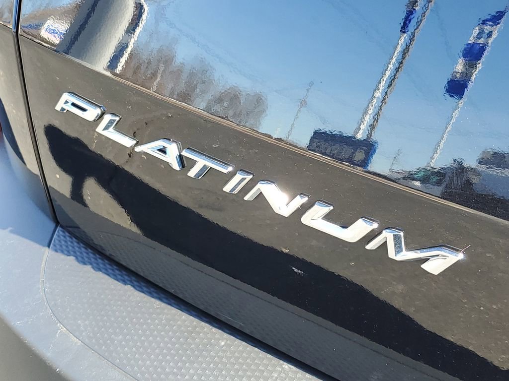 Certified 2025 Ford Escape Platinum image 39