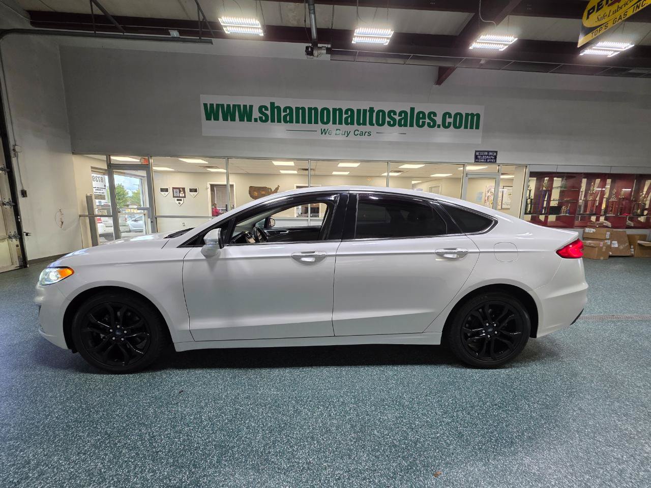 Used 2019 Ford Fusion SEL FWD image 11