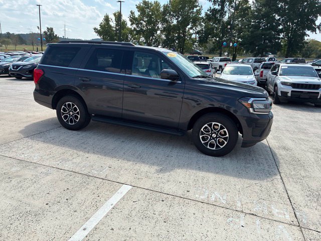 Used 2024 Ford Expedition XLT AWD/4WD image 39