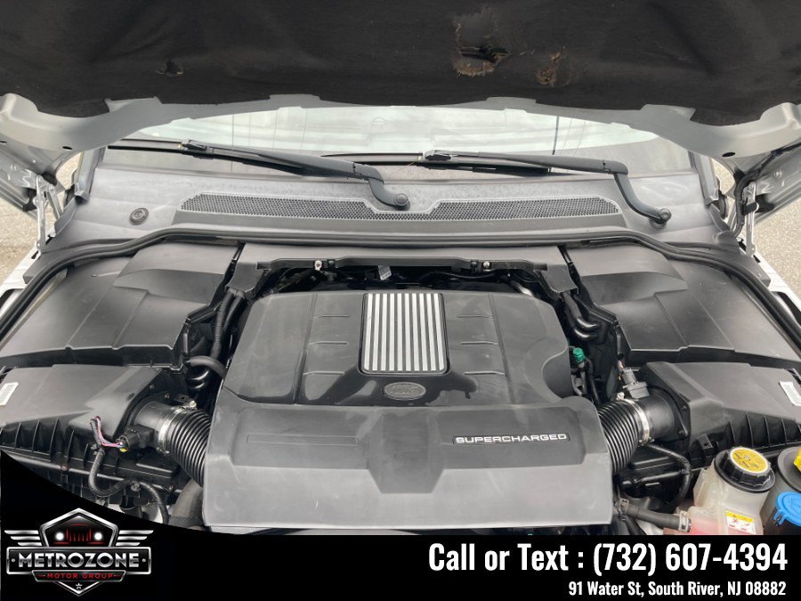 Used 2014 Land Rover LR4 AWD/4WD image 25