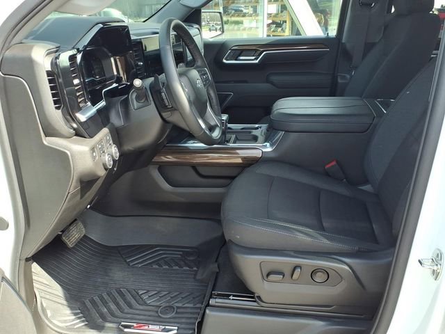 Used 2025 Chevrolet Silverado 1500 RST w/ Z71 Off-Road Package AWD/4WD image 16