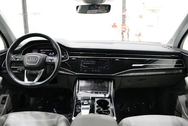 Used 2021 Audi Q7 3.0T Prestige AWD/4WD image 26