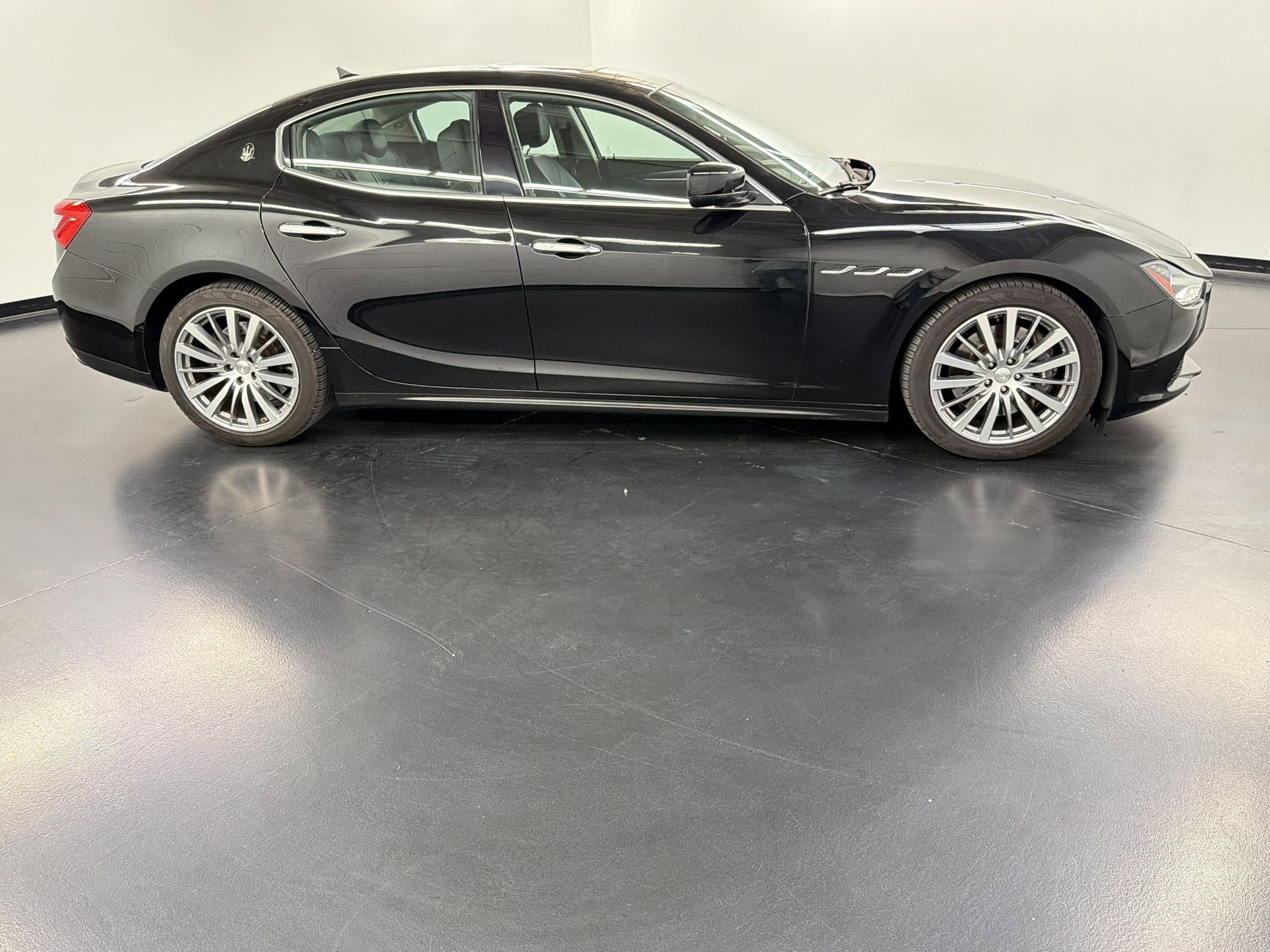 Used 2015 Maserati Ghibli image 8
