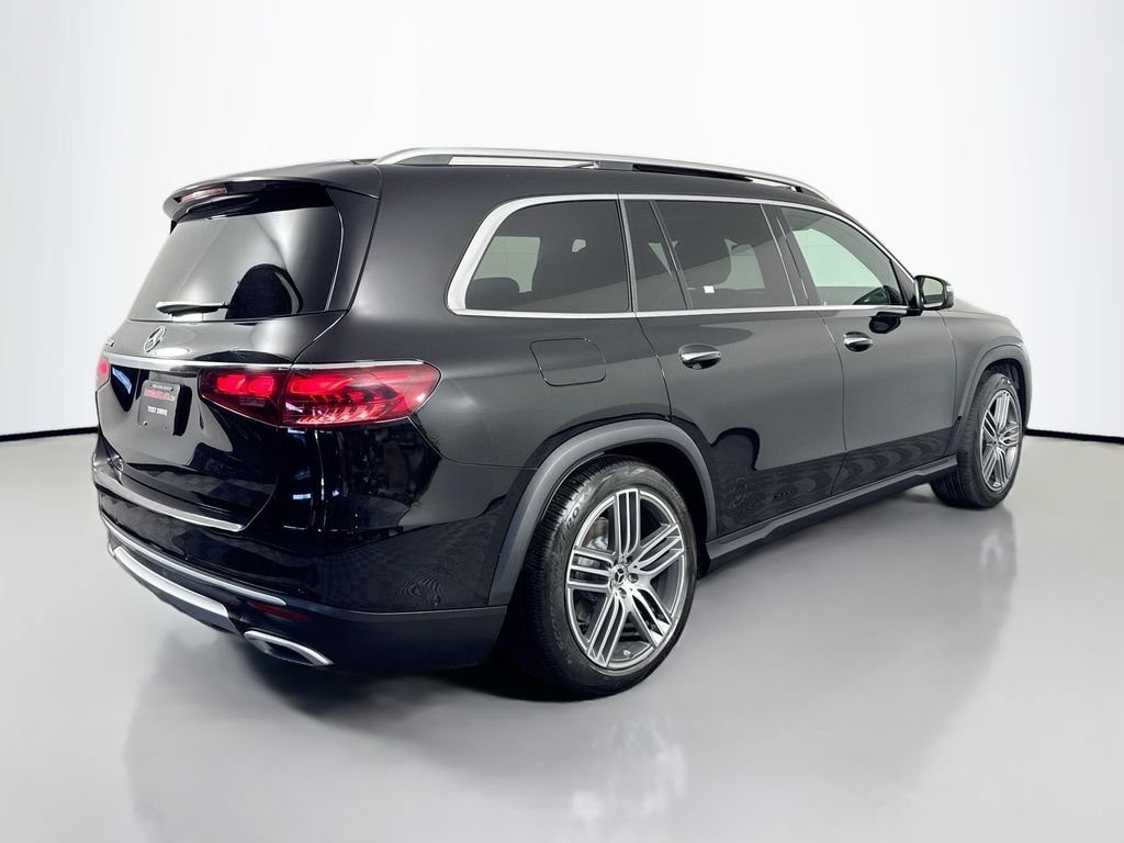 Used 2024 Mercedes-Benz GLS 450 4MATIC image 5