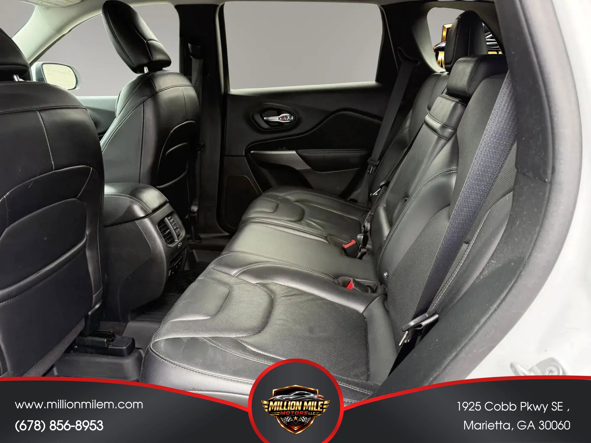 Used 2019 Jeep Cherokee Limited AWD/4WD image 21