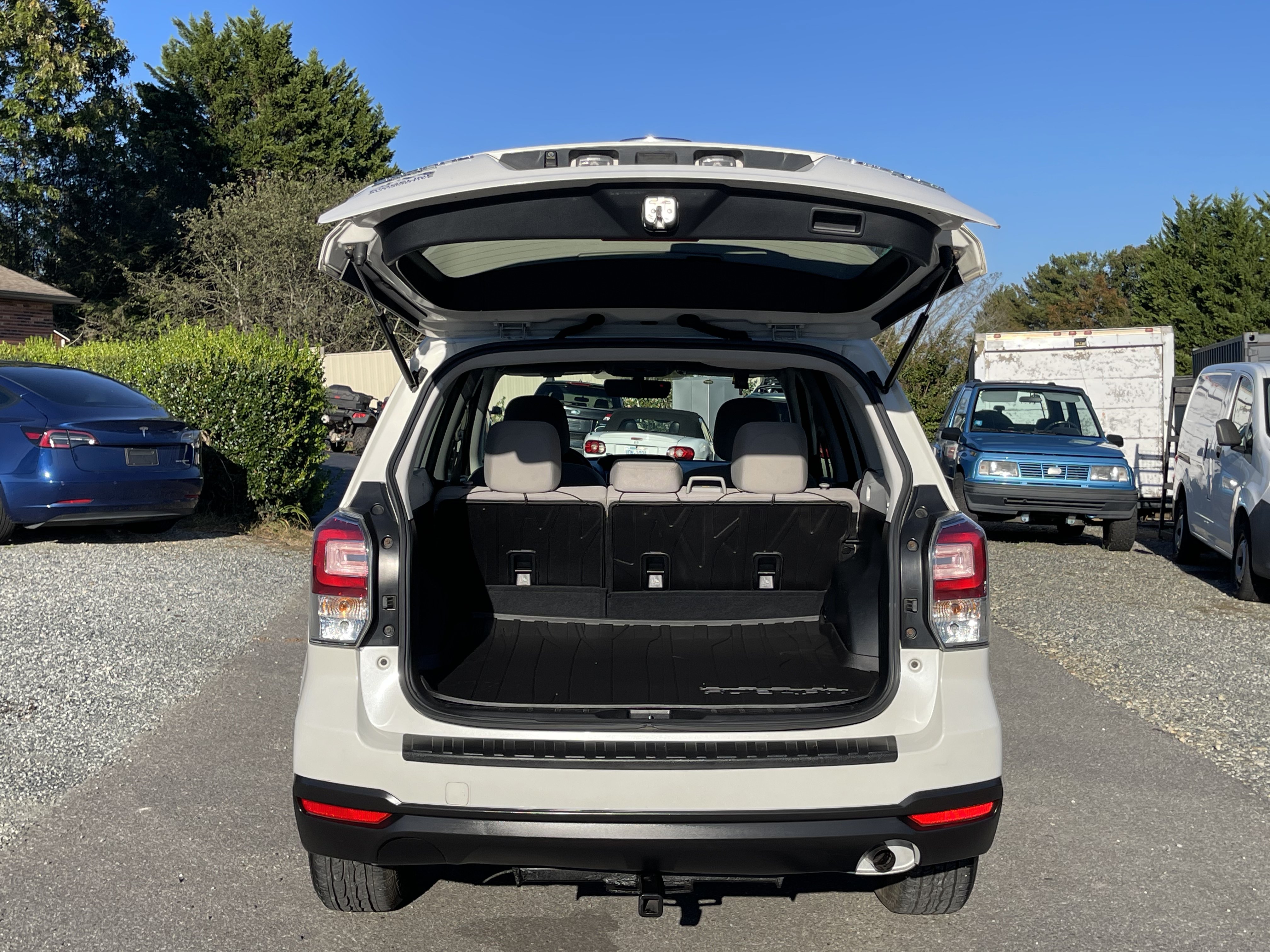 Used 2017 Subaru Forester 2.5i Premium w/ All-Weather Package AWD/4WD image 13