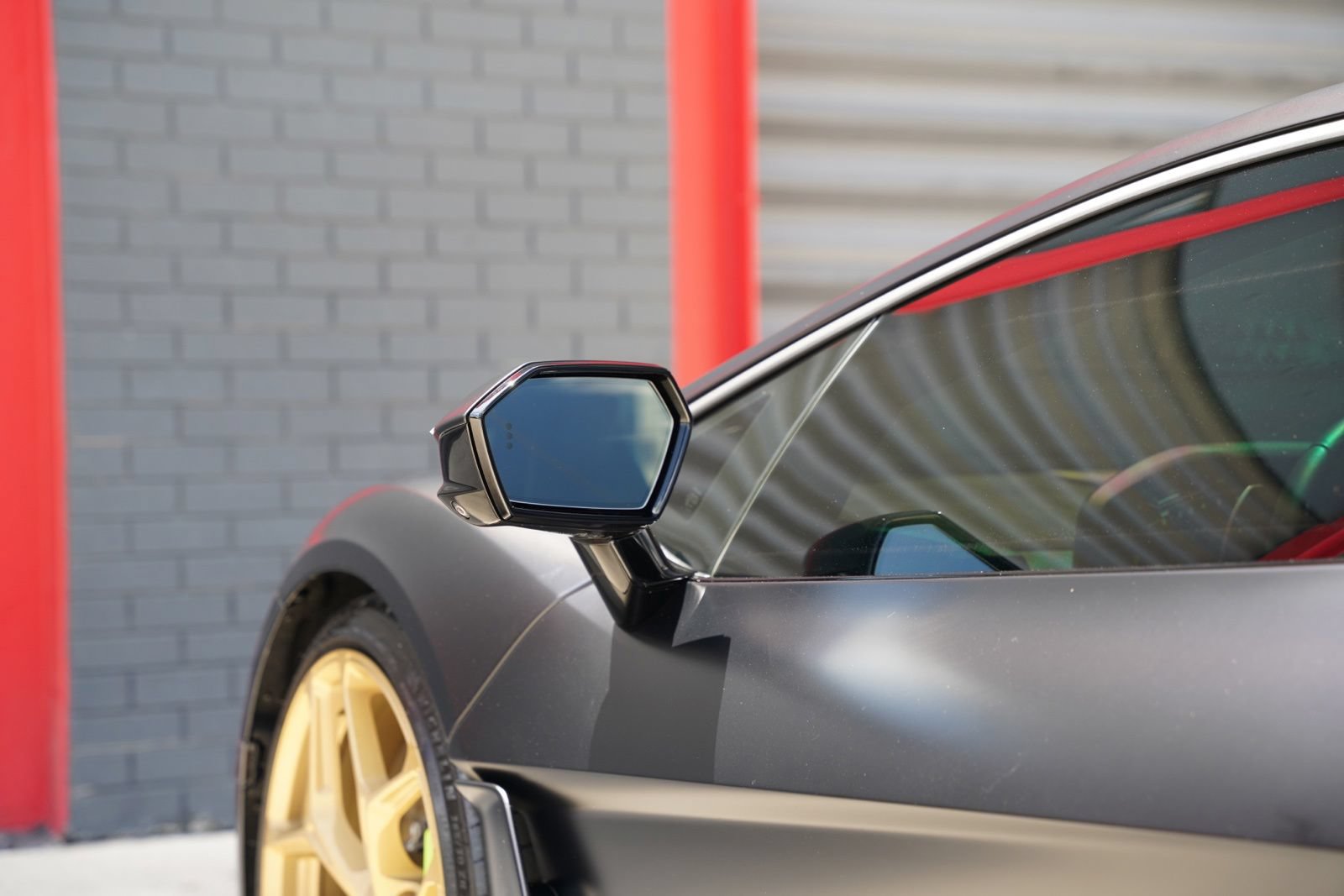 Used 2024 Lamborghini Revuelto AWD/4WD image 39