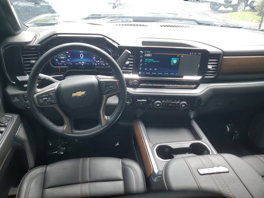 Certified 2024 Chevrolet Silverado 2500 High Country w/ Technology Package AWD/4WD image 17