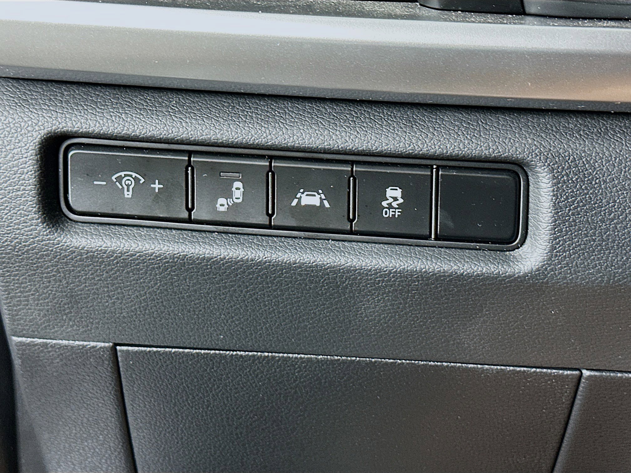 Used 2021 Kia Telluride LX AWD/4WD image 17