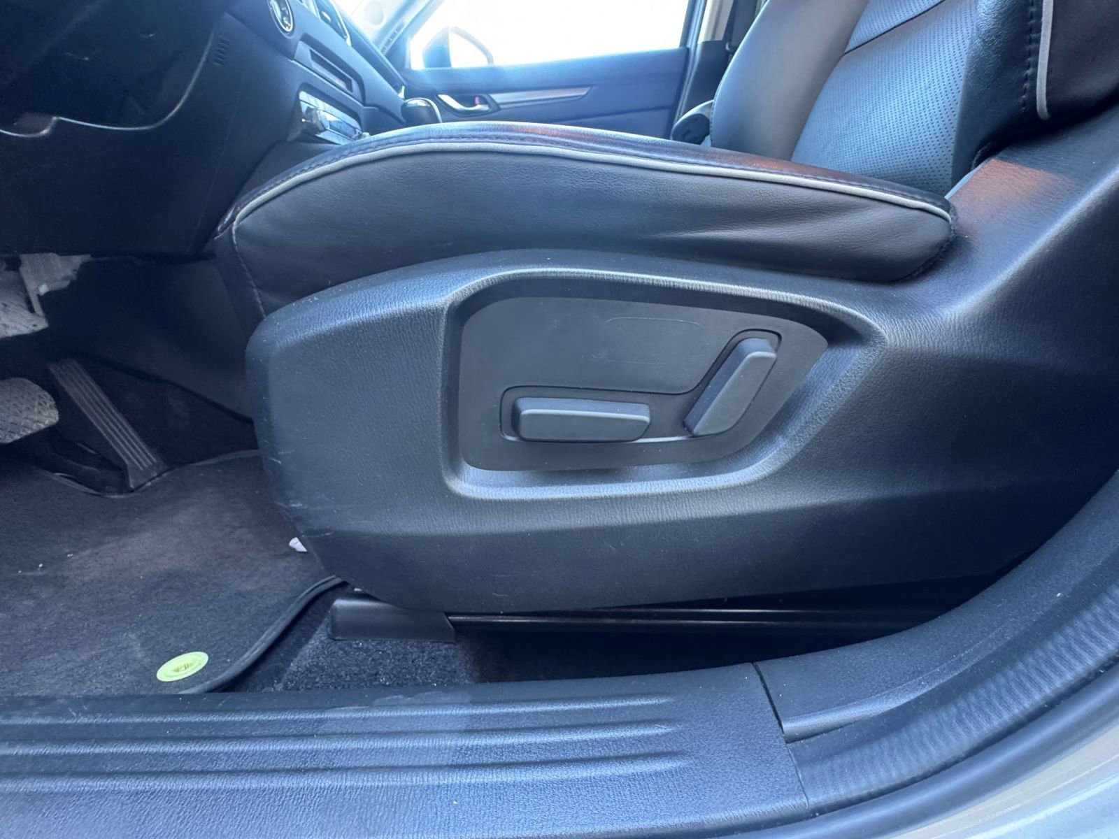 Used 2025 MAZDA CX-5 AWD 2.5 S w/ Select Package image 23