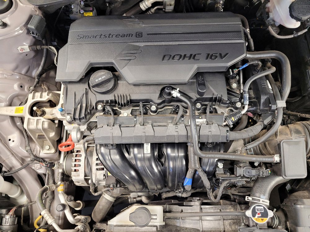 Used 2024 Hyundai Elantra SE FWD image 30