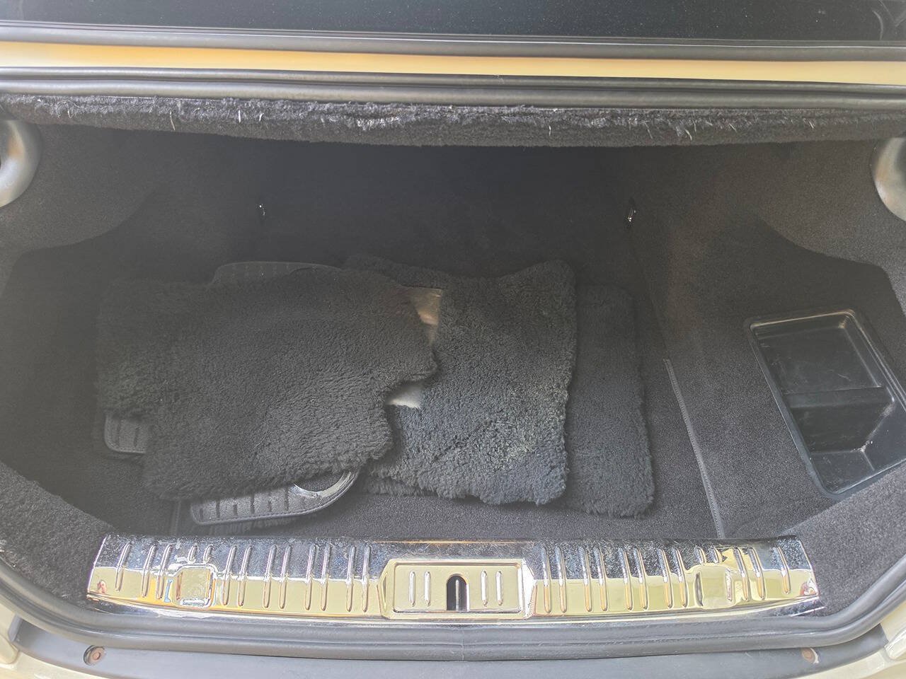 Used 2014 Rolls-Royce Wraith RWD image 9