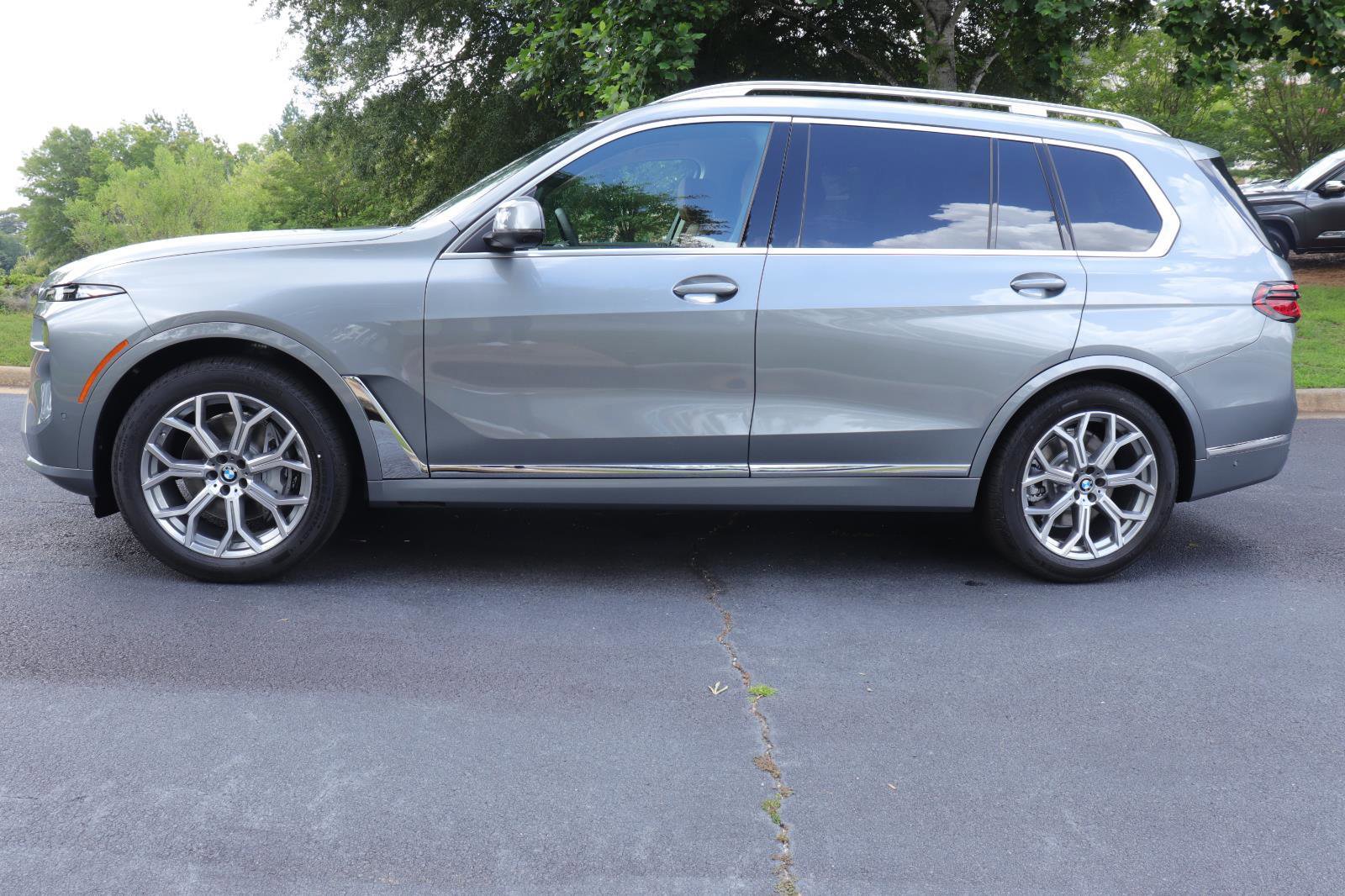 New 2026 BMW X7 xDrive40i w/ Premium Package image 5