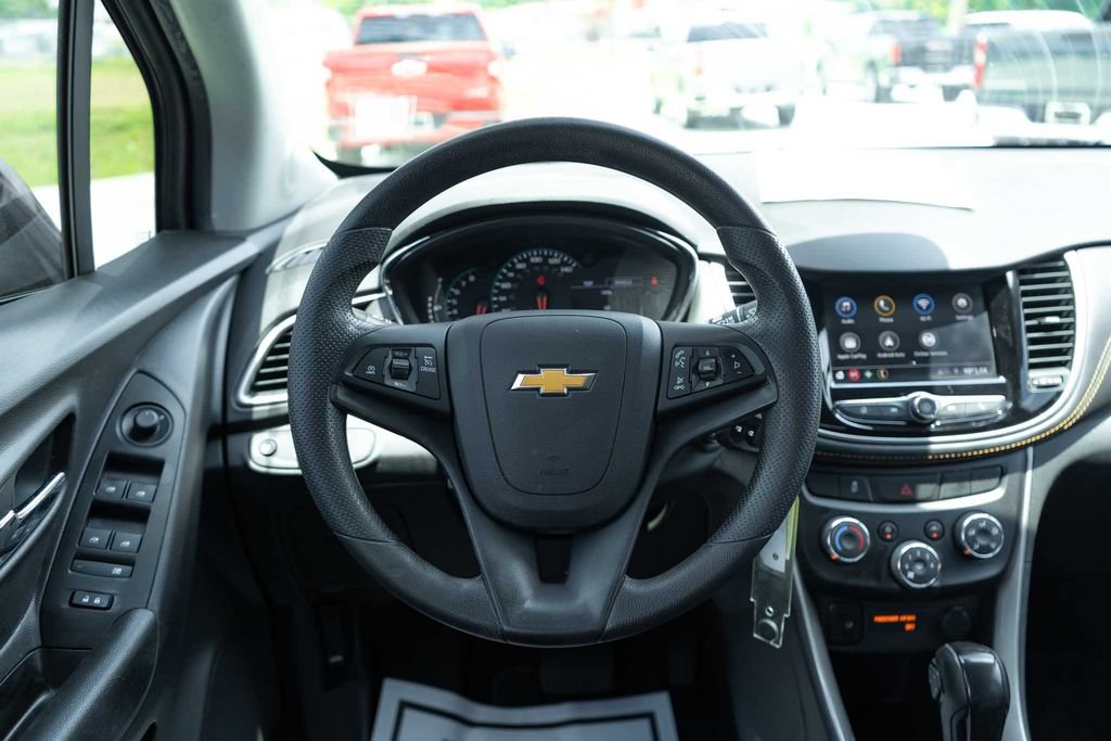 Used 2021 Chevrolet Trax LS w/ Tint and Cruise Package FWD image 16