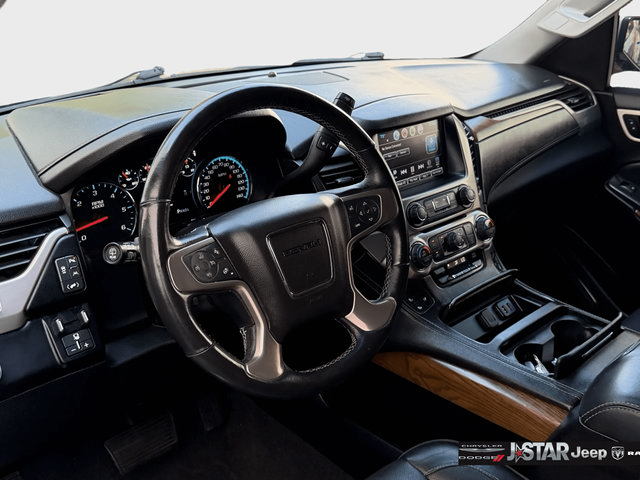 Used 2020 GMC Yukon XL Denali RWD image 32