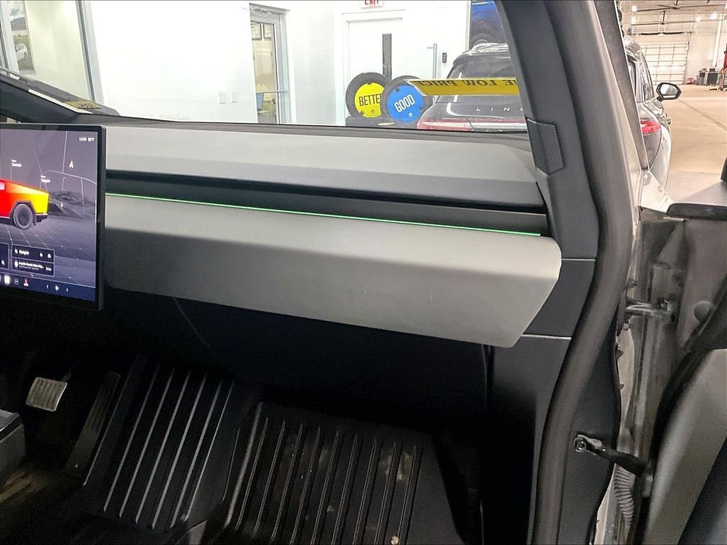 Used 2024 Tesla Cybertruck AWD Crew Cab image 13