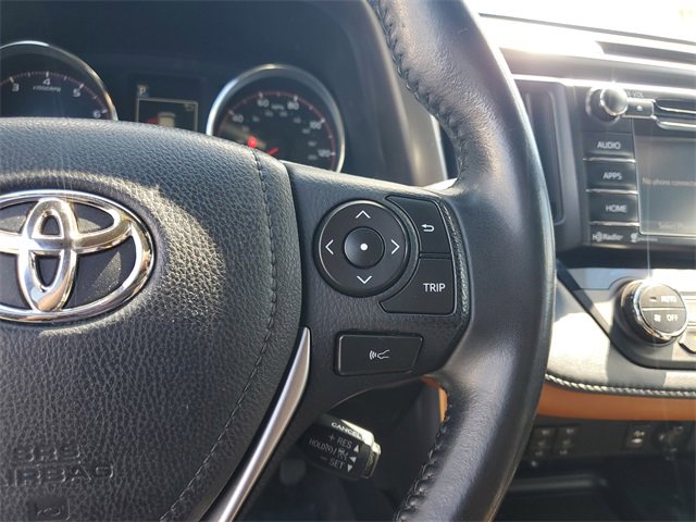 Used 2017 Toyota RAV4 SE image 18