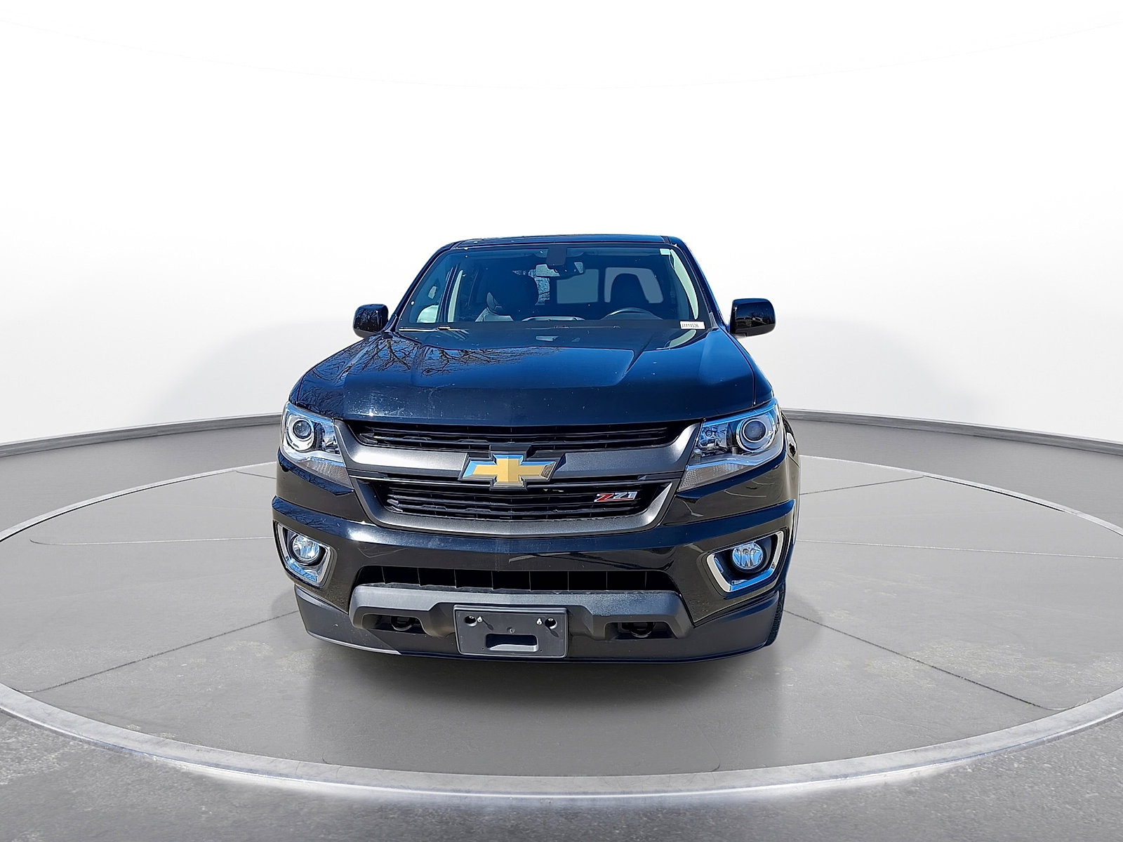 Used 2018 Chevrolet Colorado Z71 AWD/4WD image 3