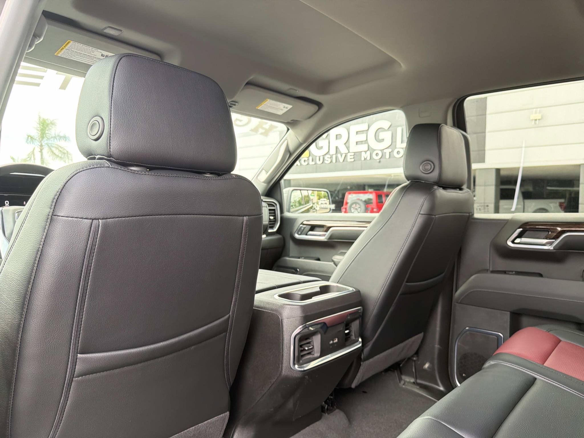 Used 2024 GMC Sierra 1500 Elevation w/ LPO, Elevation Black Package AWD/4WD image 24
