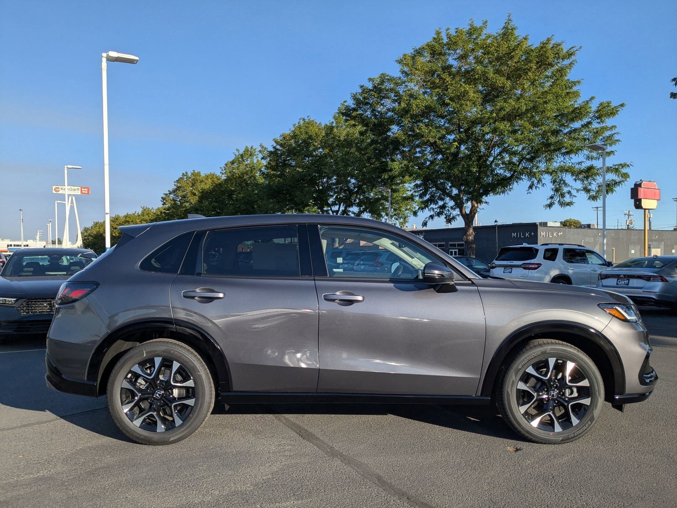 New 2026 Honda HR-V EX-L image 2