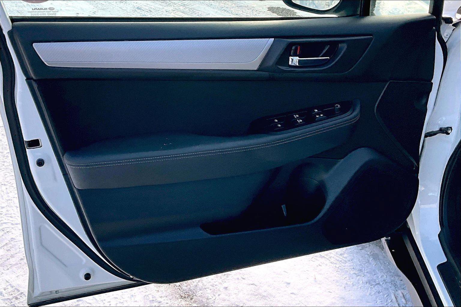 Used 2019 Subaru Outback 2.5i Premium image 18