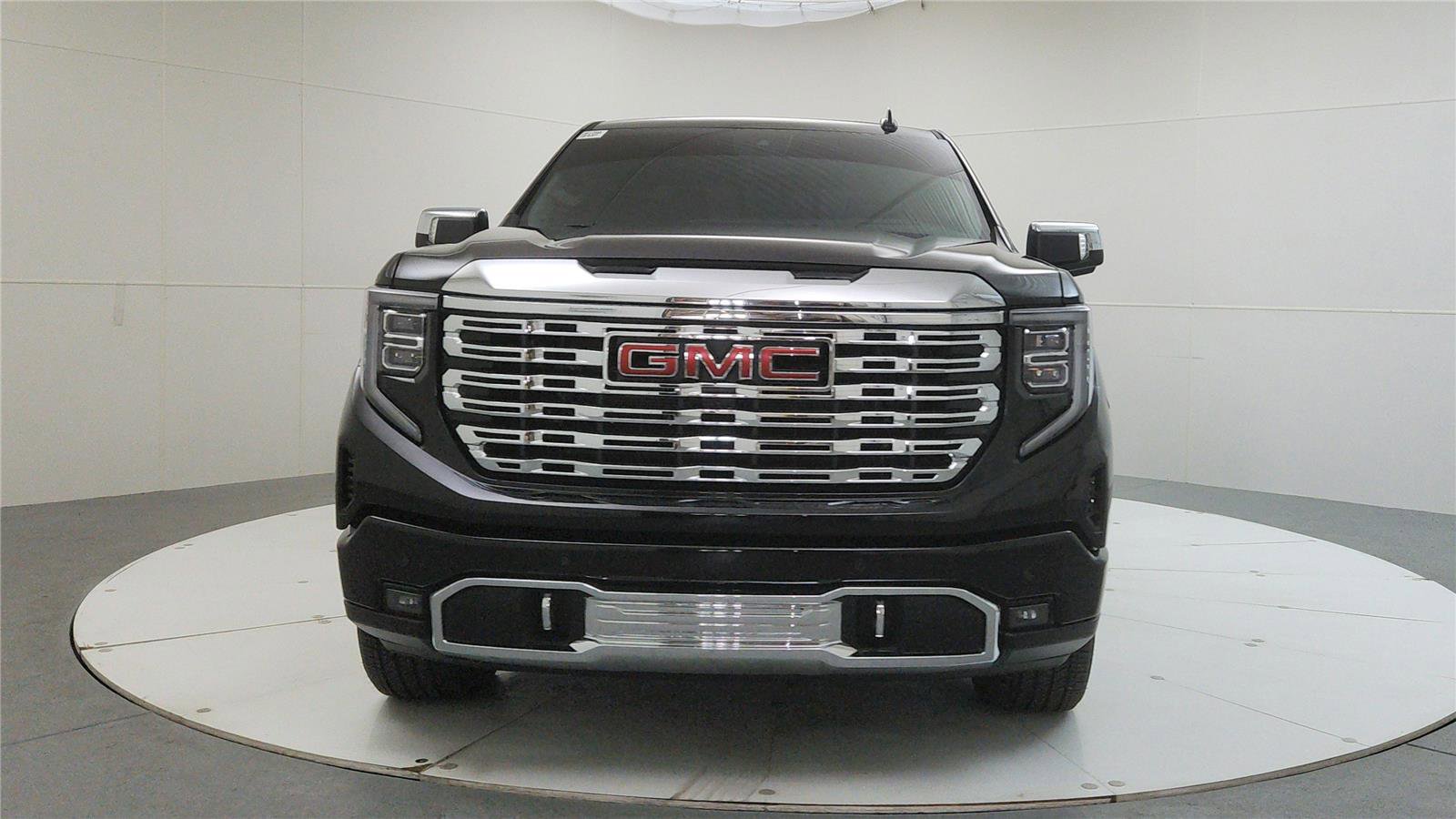 Used 2025 GMC Sierra 1500 Denali w/ Denali Reserve Package image 2