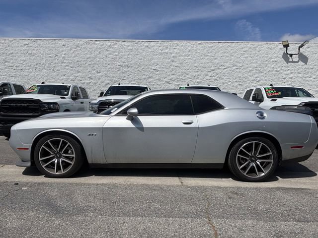 Used 2023 Dodge Challenger R/T image 2